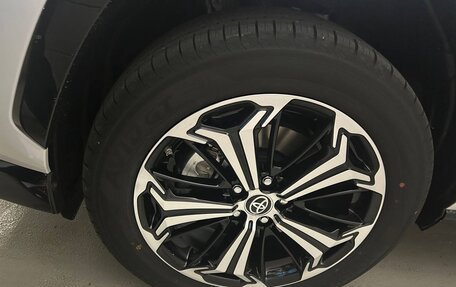 Toyota RAV4, 2024 год, 4 800 000 рублей, 5 фотография