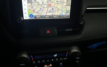 Toyota RAV4, 2024 год, 4 800 000 рублей, 11 фотография