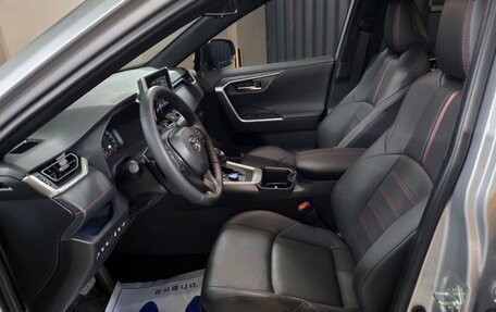 Toyota RAV4, 2024 год, 4 800 000 рублей, 8 фотография