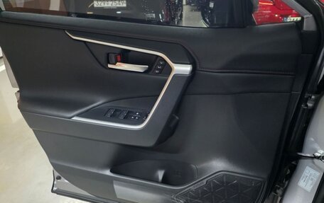 Toyota RAV4, 2024 год, 4 800 000 рублей, 10 фотография