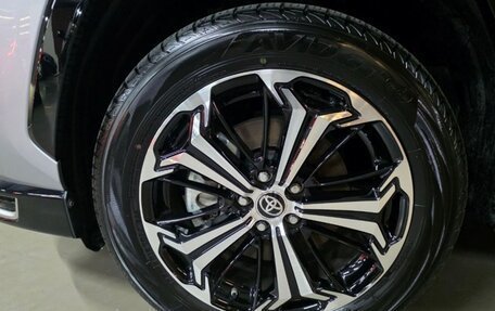 Toyota RAV4, 2024 год, 4 800 000 рублей, 11 фотография