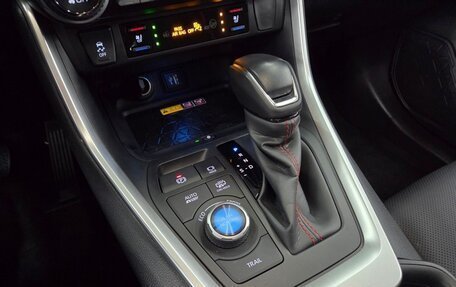 Toyota RAV4, 2024 год, 4 780 000 рублей, 9 фотография