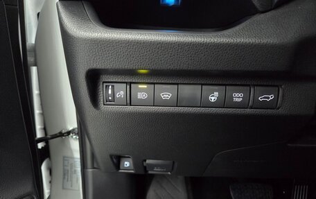 Toyota RAV4, 2024 год, 4 780 000 рублей, 11 фотография