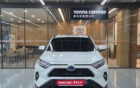 Toyota RAV4, 2024 год, 4 780 000 рублей, 2 фотография