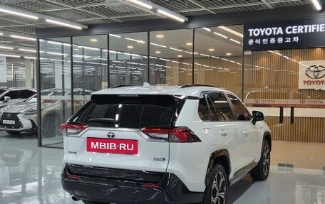Toyota RAV4, 2024 год, 4 780 000 рублей, 3 фотография