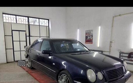 Mercedes-Benz E-Класс, 1997 год, 400 000 рублей, 9 фотография