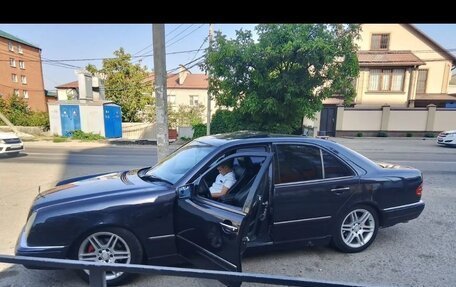 Mercedes-Benz E-Класс, 1997 год, 400 000 рублей, 5 фотография