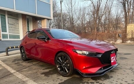 Mazda 3, 2021 год, 1 720 000 рублей, 2 фотография