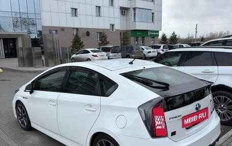 Toyota Prius, 2014 год, 1 750 000 рублей, 2 фотография