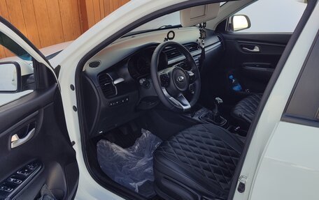 KIA Rio IV, 2017 год, 900 000 рублей, 2 фотография