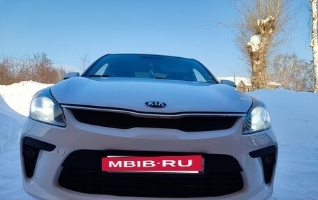 KIA Rio IV, 2017 год, 900 000 рублей, 15 фотография