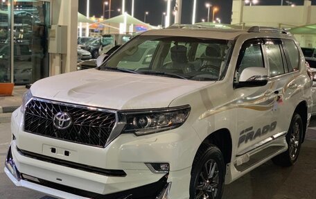 Toyota Land Cruiser Prado 150 рестайлинг 2, 2019 год, 7 300 000 рублей, 8 фотография