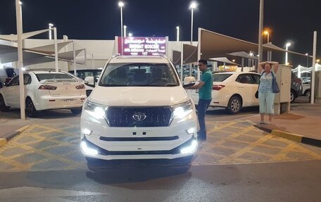 Toyota Land Cruiser Prado 150 рестайлинг 2, 2019 год, 7 300 000 рублей, 9 фотография