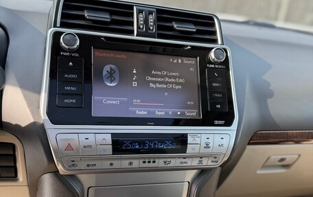 Toyota Land Cruiser Prado 150 рестайлинг 2, 2019 год, 7 300 000 рублей, 17 фотография