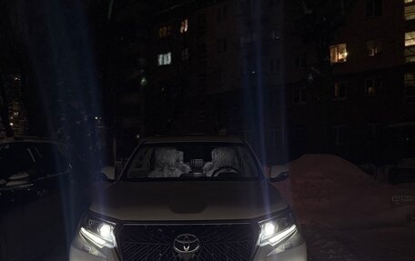 Toyota Land Cruiser Prado 150 рестайлинг 2, 2019 год, 7 300 000 рублей, 7 фотография