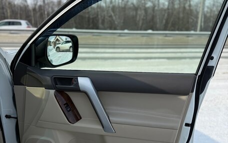 Toyota Land Cruiser Prado 150 рестайлинг 2, 2019 год, 7 300 000 рублей, 26 фотография