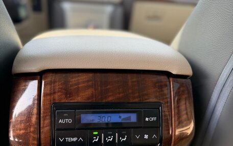 Toyota Land Cruiser Prado 150 рестайлинг 2, 2019 год, 7 300 000 рублей, 24 фотография