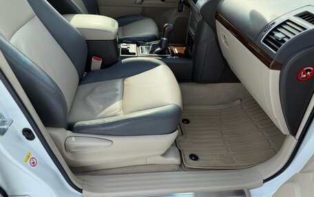 Toyota Land Cruiser Prado 150 рестайлинг 2, 2019 год, 7 300 000 рублей, 29 фотография