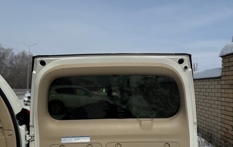 Toyota Land Cruiser Prado 150 рестайлинг 2, 2019 год, 7 300 000 рублей, 33 фотография