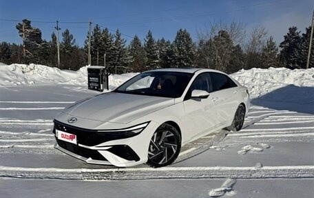 Hyundai Elantra, 2023 год, 2 100 000 рублей, 2 фотография