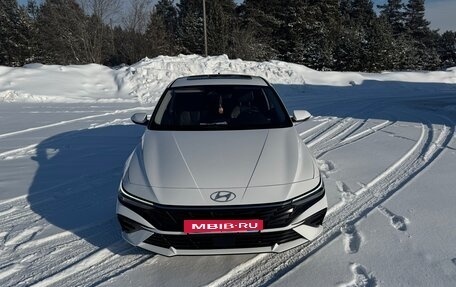 Hyundai Elantra, 2023 год, 2 100 000 рублей, 3 фотография