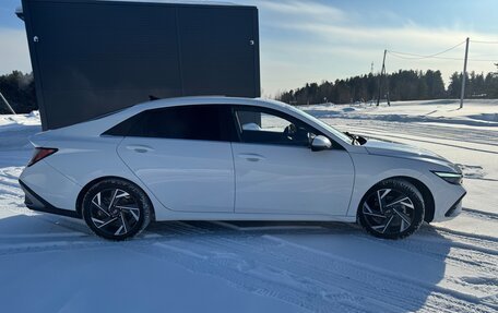 Hyundai Elantra, 2023 год, 2 100 000 рублей, 7 фотография