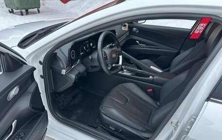 Hyundai Elantra, 2023 год, 2 100 000 рублей, 9 фотография