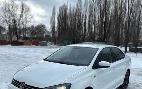 Volkswagen Polo VI (EU Market), 2014 год, 700 000 рублей, 2 фотография