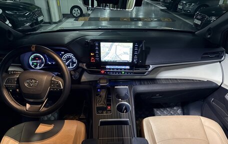 Toyota Sienna, 2024 год, 7 000 000 рублей, 7 фотография