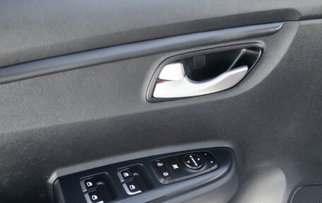 KIA Rio IV, 2018 год, 1 099 000 рублей, 10 фотография