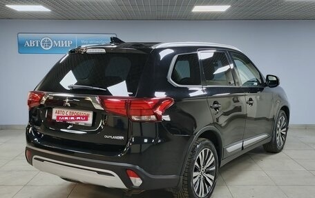 Mitsubishi Outlander III рестайлинг 3, 2019 год, 2 346 000 рублей, 5 фотография