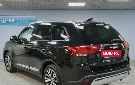 Mitsubishi Outlander III рестайлинг 3, 2019 год, 2 346 000 рублей, 7 фотография