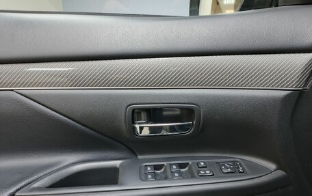 Mitsubishi Outlander III рестайлинг 3, 2019 год, 2 346 000 рублей, 20 фотография