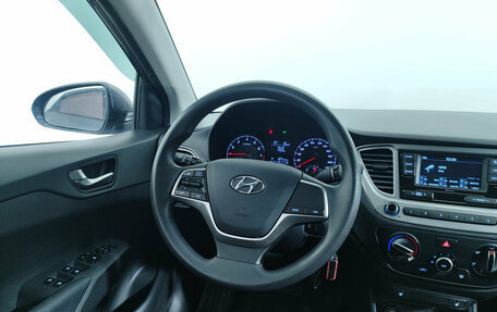 Hyundai Solaris II рестайлинг, 2021 год, 1 721 000 рублей, 9 фотография