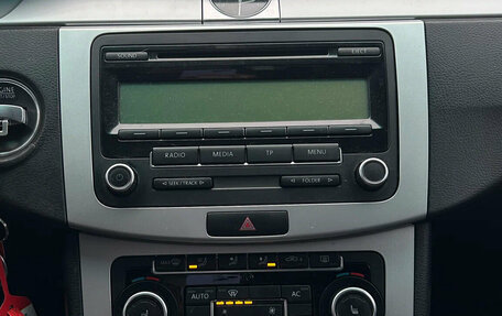 Volkswagen Passat B7, 2011 год, 890 000 рублей, 3 фотография