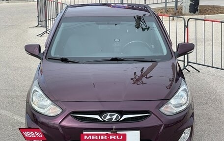 Hyundai Solaris II рестайлинг, 2011 год, 877 000 рублей, 7 фотография