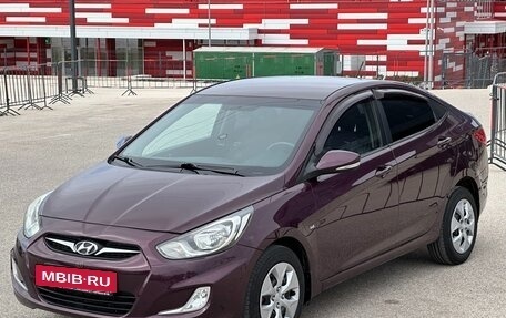 Hyundai Solaris II рестайлинг, 2011 год, 877 000 рублей, 10 фотография