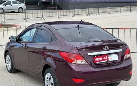 Hyundai Solaris II рестайлинг, 2011 год, 877 000 рублей, 23 фотография