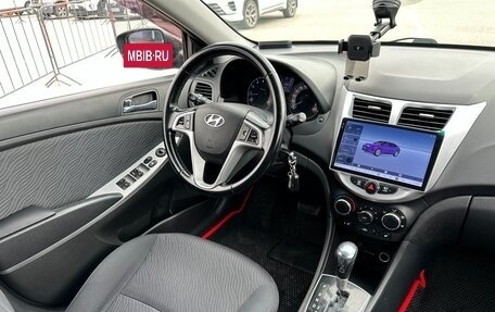 Hyundai Solaris II рестайлинг, 2011 год, 877 000 рублей, 19 фотография