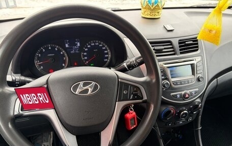 Hyundai Solaris II рестайлинг, 2016 год, 1 080 000 рублей, 13 фотография