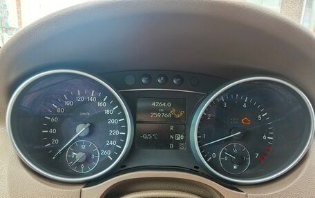 Mercedes-Benz M-Класс, 2006 год, 670 000 рублей, 10 фотография