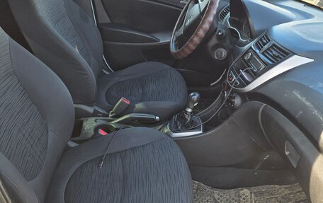 Hyundai Solaris II рестайлинг, 2014 год, 450 000 рублей, 5 фотография