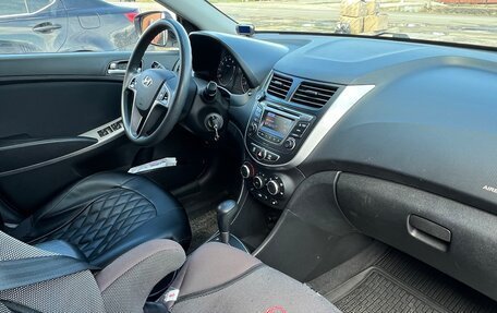 Hyundai Solaris II рестайлинг, 2015 год, 990 000 рублей, 13 фотография