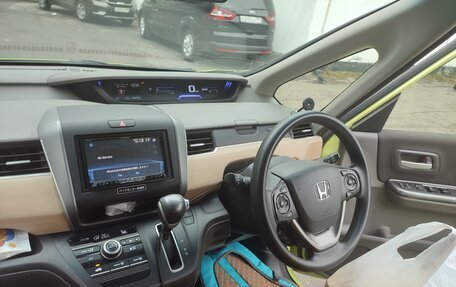 Honda Freed II, 2017 год, 1 450 000 рублей, 13 фотография