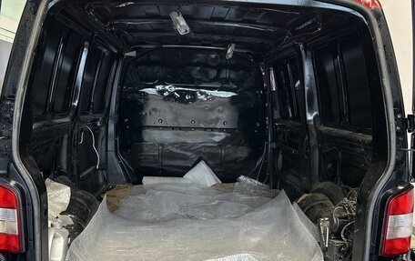 Volkswagen Transporter T5 рестайлинг, 2013 год, 1 650 000 рублей, 5 фотография