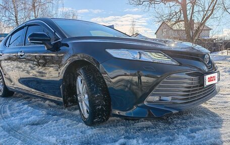 Toyota Camry, 2018 год, 2 990 000 рублей, 3 фотография