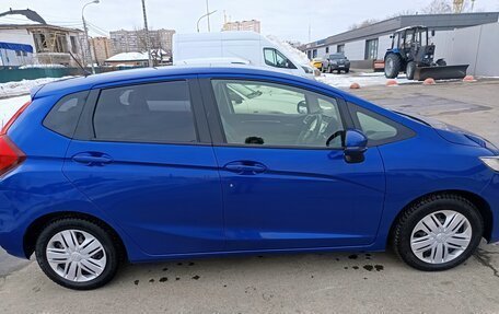 Honda Fit III, 2018 год, 1 300 000 рублей, 7 фотография