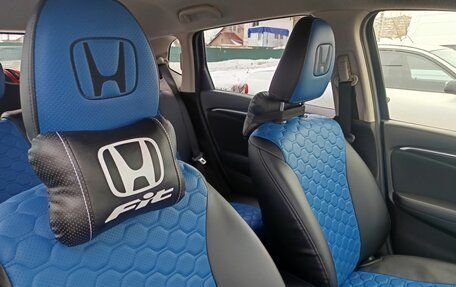 Honda Fit III, 2018 год, 1 300 000 рублей, 9 фотография