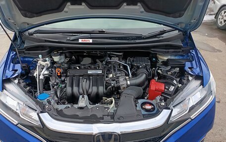 Honda Fit III, 2018 год, 1 300 000 рублей, 2 фотография