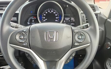 Honda Fit III, 2018 год, 1 300 000 рублей, 15 фотография